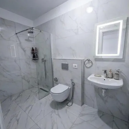 Modern With A Pool, 300 Meters From The Apartamento *